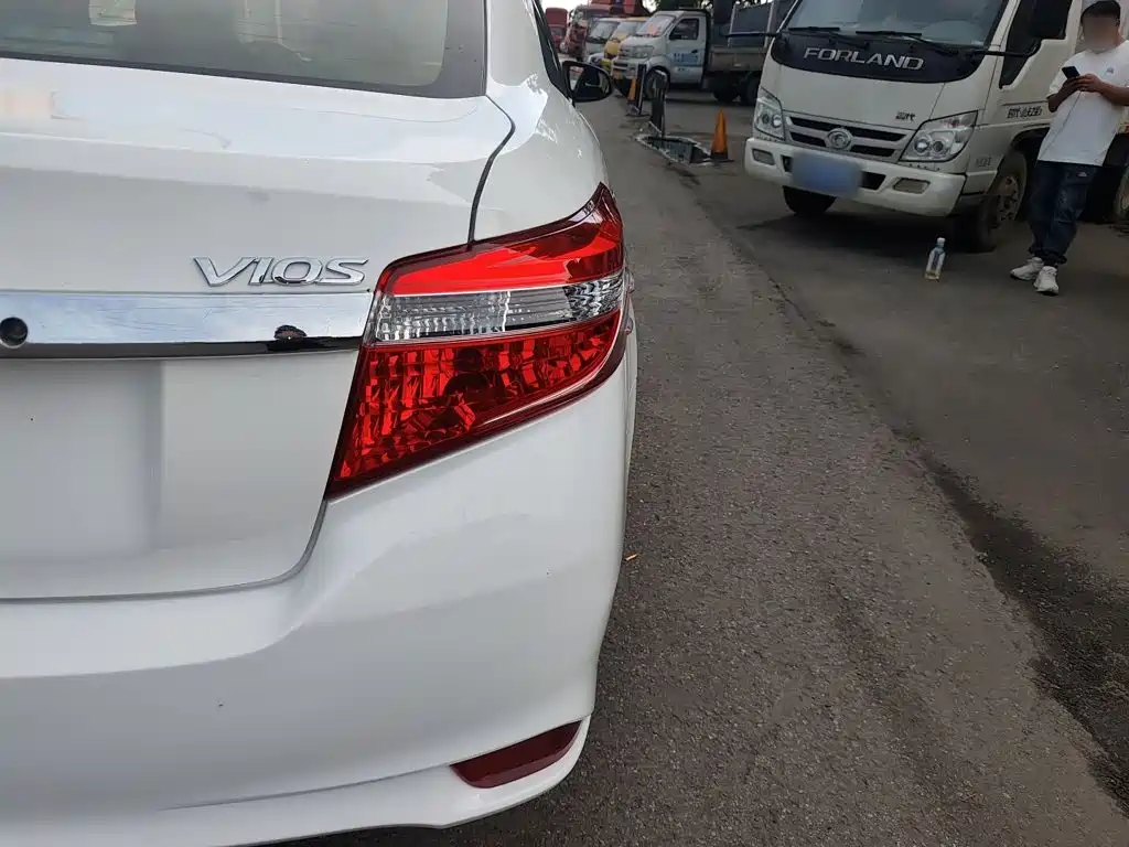 Toyota Vios 2015 — фото 24