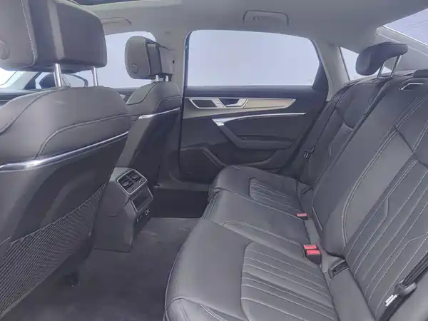 Audi A6L 2023