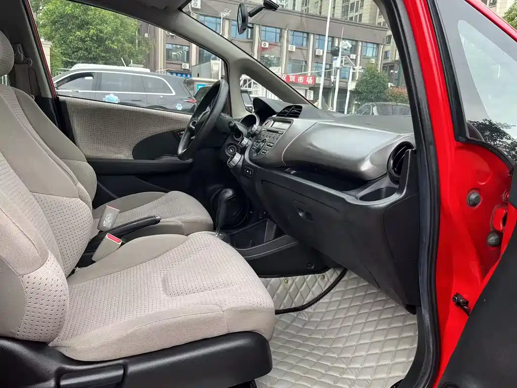 Honda Fit 2010 — фото 14