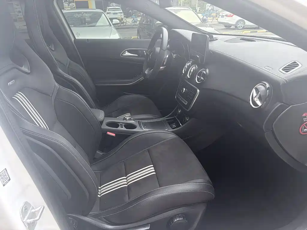 Mercedes-Benz GLA 2018 — фото 5