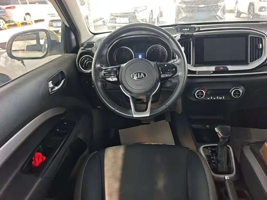 Kia KX1 2020 — фото 11
