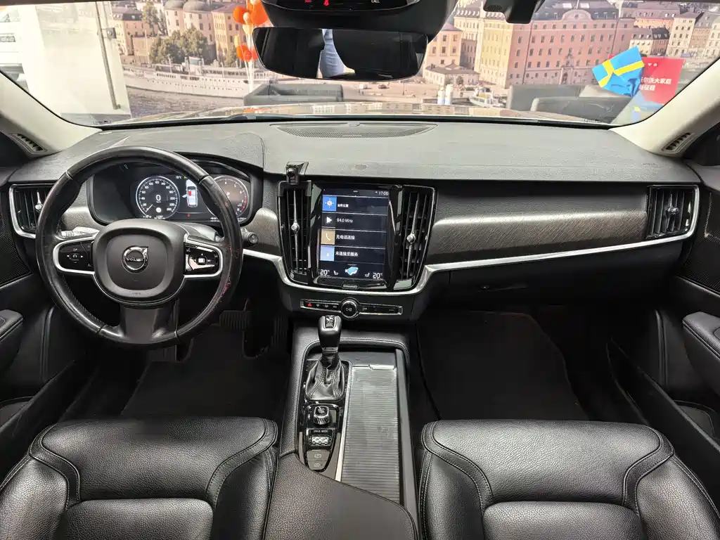 Volvo V90 2019 — фото 16