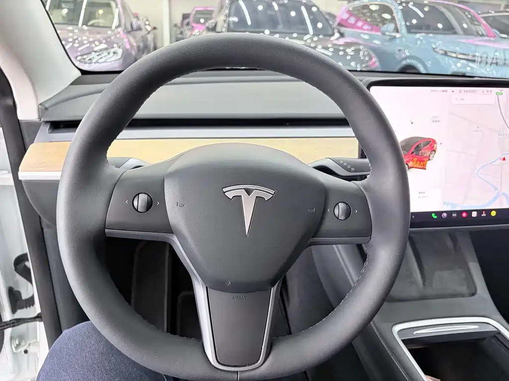 Tesla Model Y 2021 — фото 12