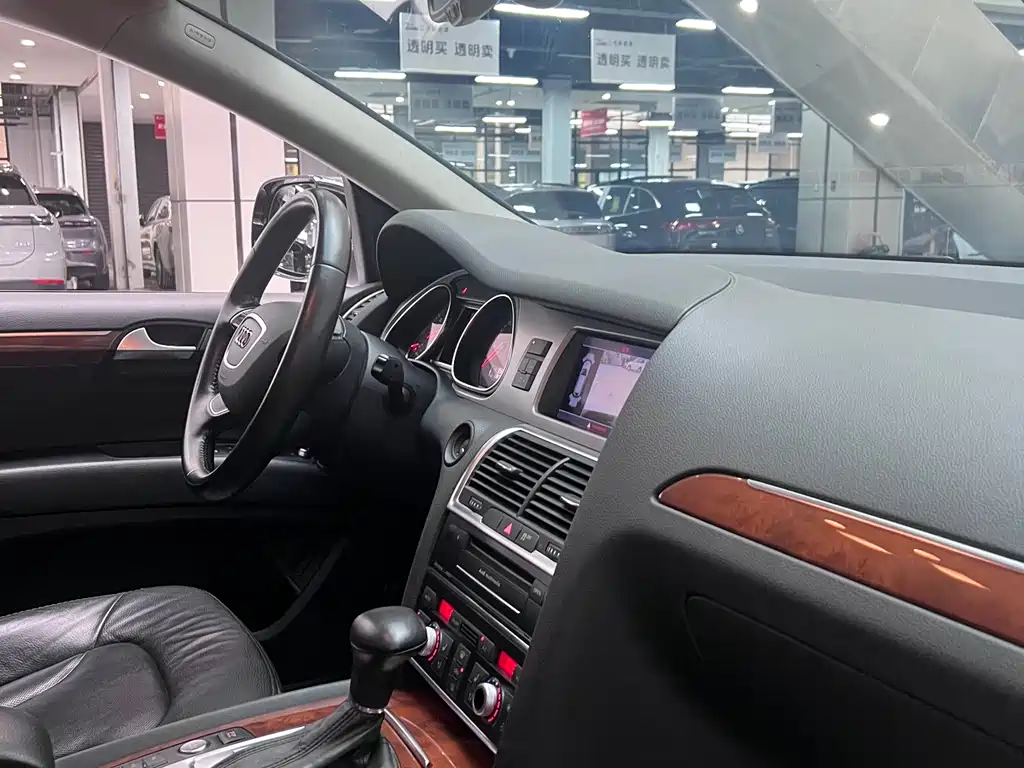 Audi Q7 2015 — фото 11