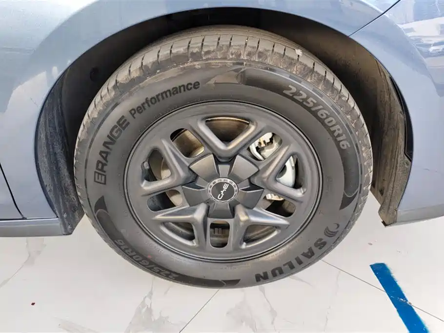 BYD Seal 05 DM-i 2025 — фото 6