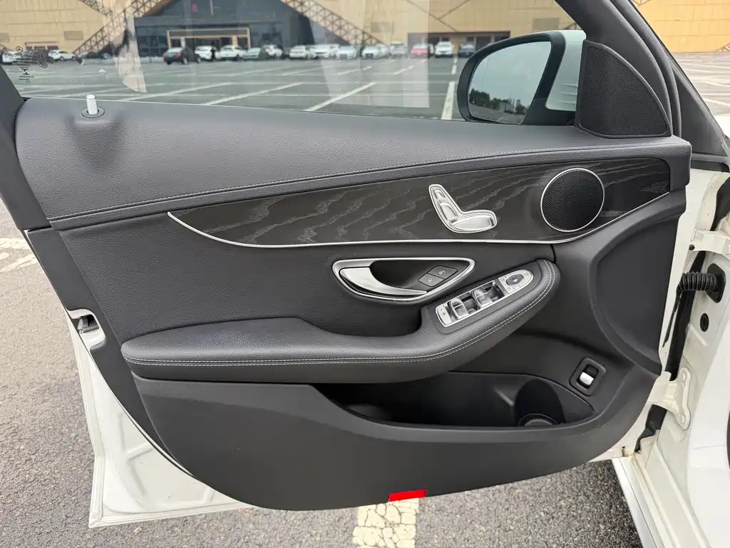 Mercedes-Benz C-Class 2020 — фото 10