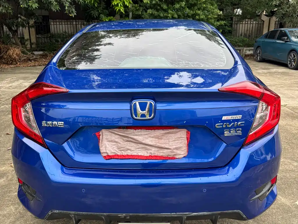 Honda Civic 2019 — фото 5