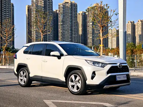 Toyota RAV4 2021