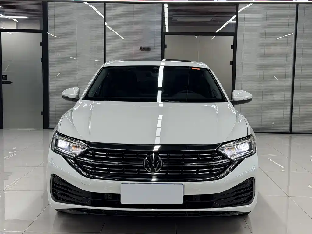 Volkswagen Sagitar 2022