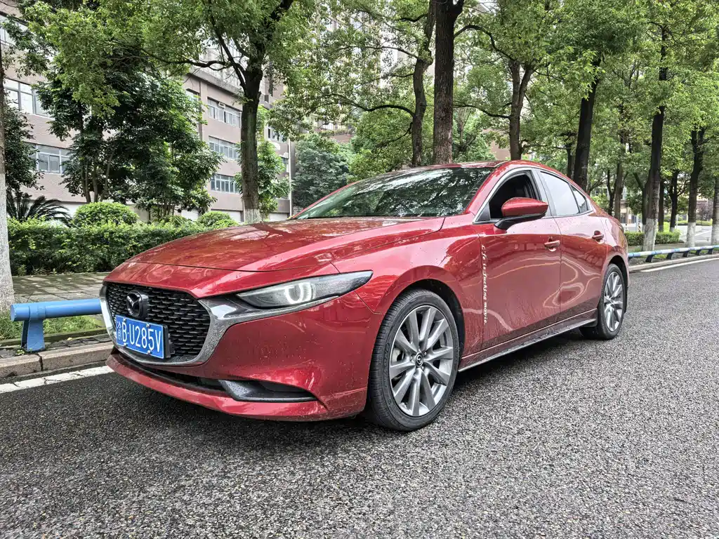 Mazda 3 Axela 2022