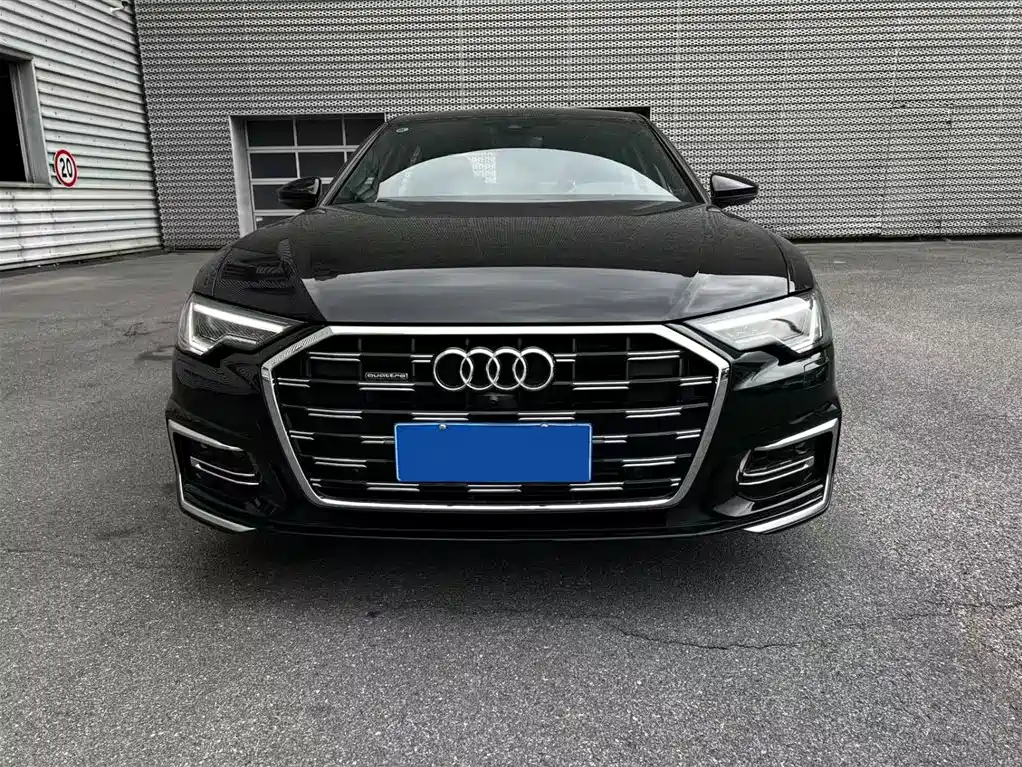 Audi A6L 2025 — фото 2