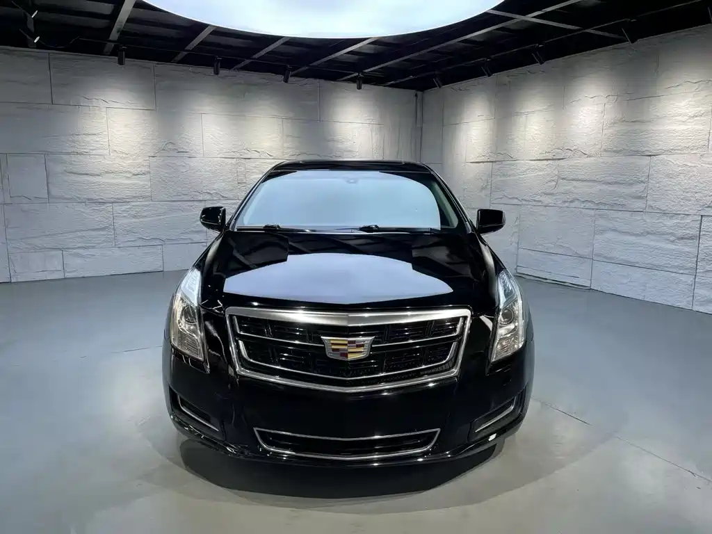 Cadillac XTS 2016 — фото 2