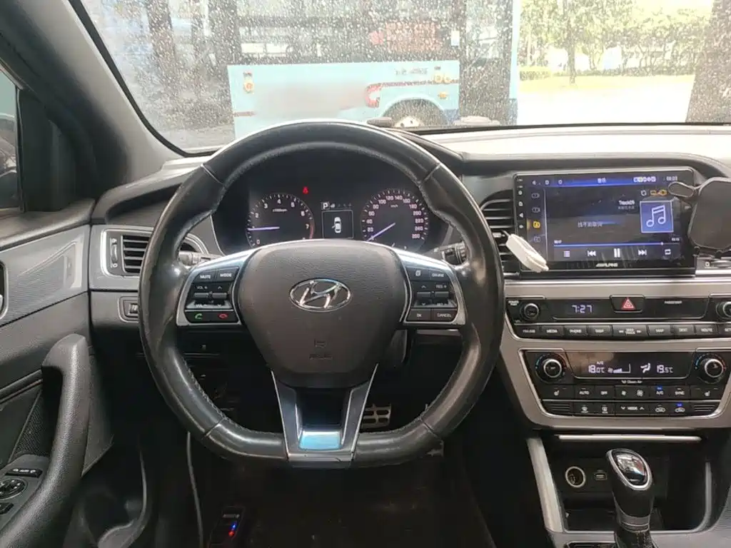 Hyundai Sonata 2016 — фото 11