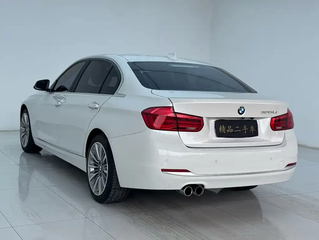 BMW 3 Series 2019 — фото 7