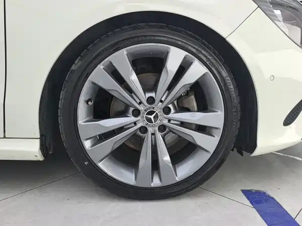 Mercedes-Benz CLA 2017