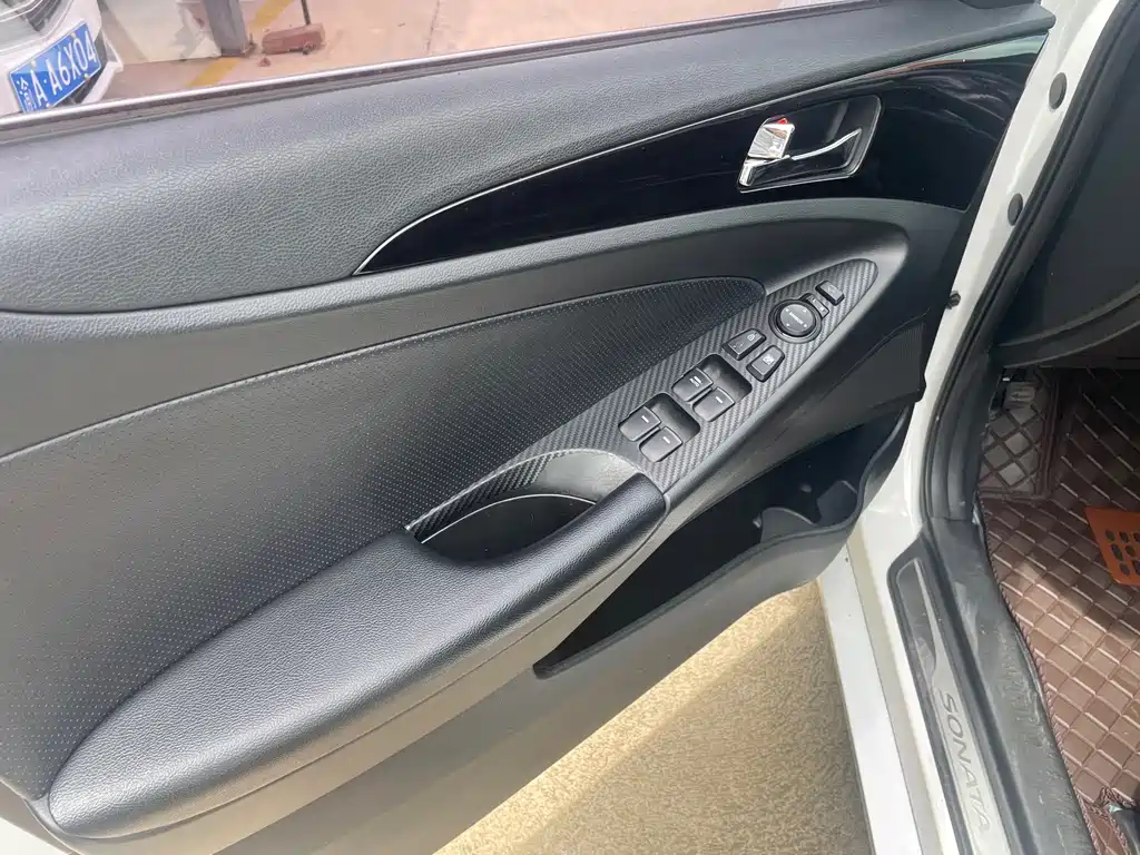 Hyundai Sonata 2015 — фото 10