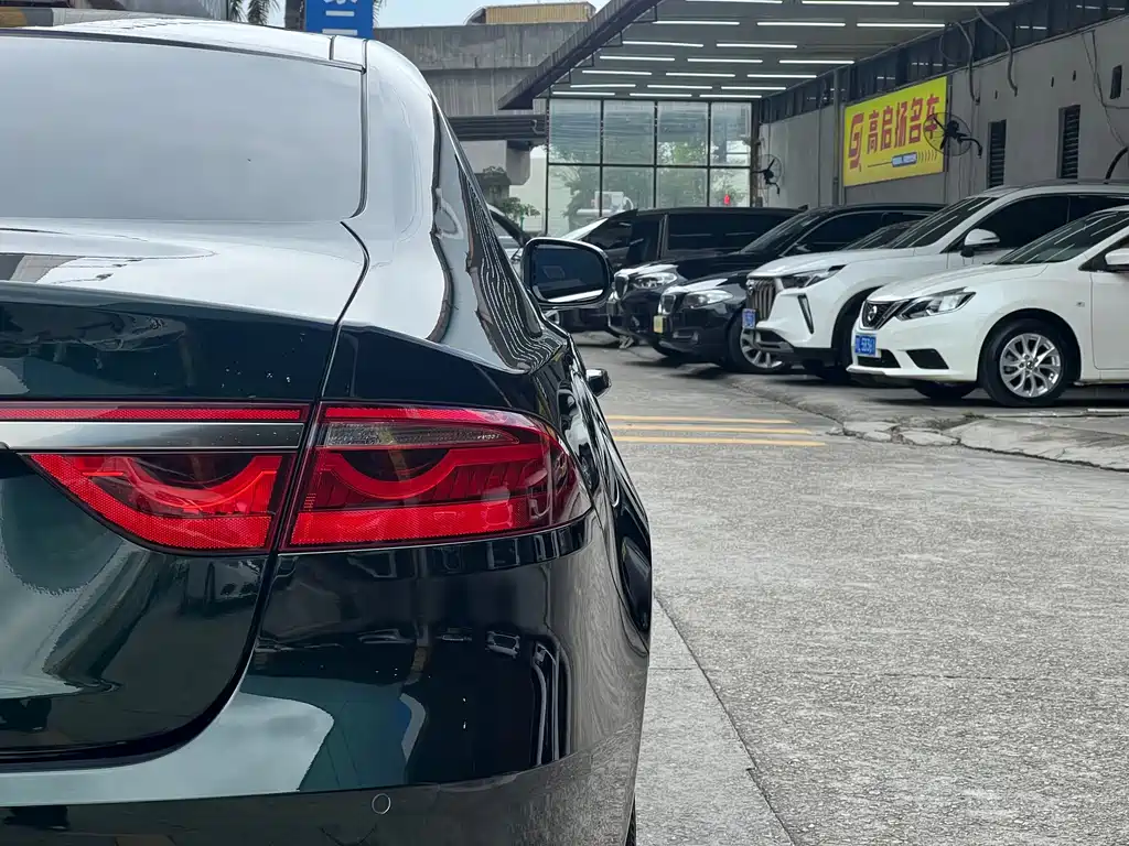 Jaguar XFL 2022 — фото 16