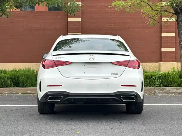 Mercedes-Benz C-Class 2024