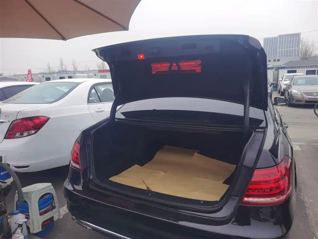 Mercedes-Benz E-Class 2014 — фото 15