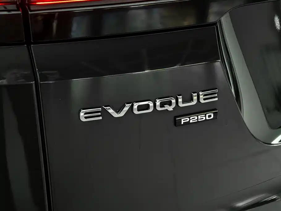 Land Rover Evoque 2022 — фото 40