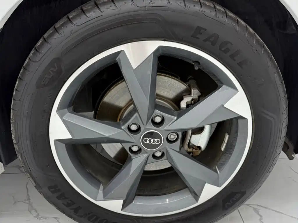 Audi Q3 2022 — фото 23