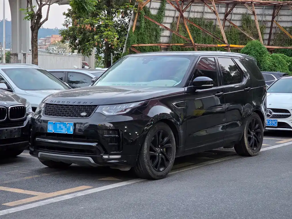 Land Rover Discovery 2020 — фото 1