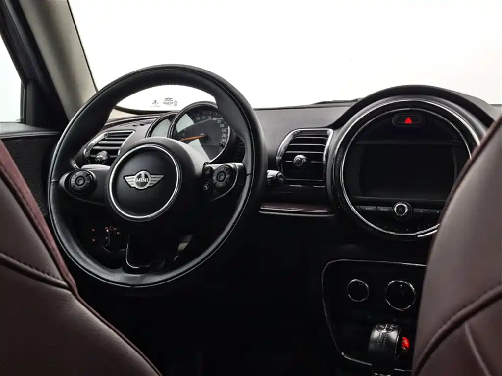MINI Clubman 2017 — фото 11