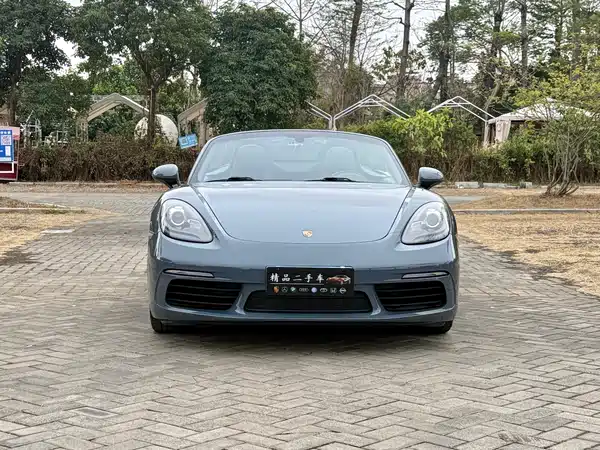 Porsche 718 2016