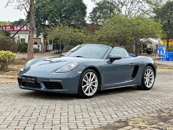 Porsche 718 2016
