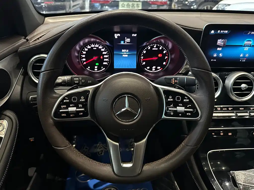 Mercedes-Benz GLC 2019 — фото 10