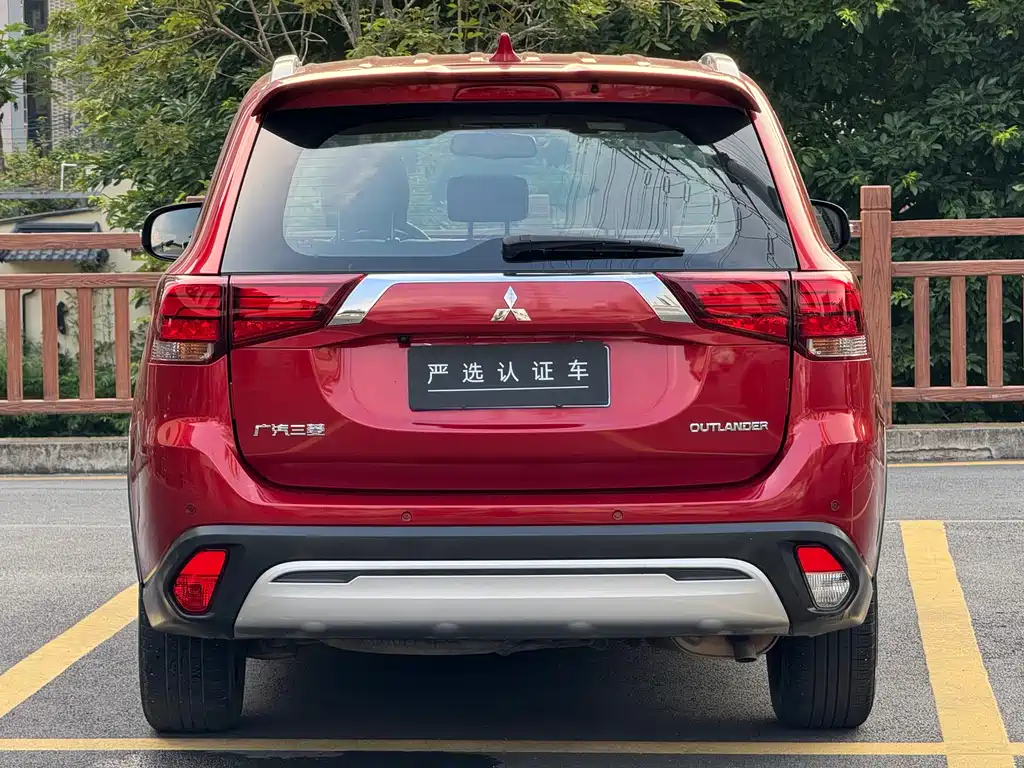 Mitsubishi Outlander 2019 — фото 5