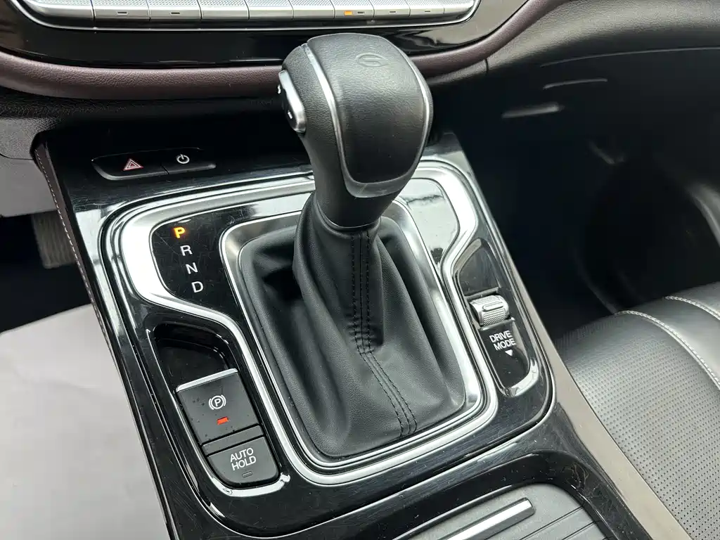 GAC Motor Trumpchi M6 2023 — фото 12