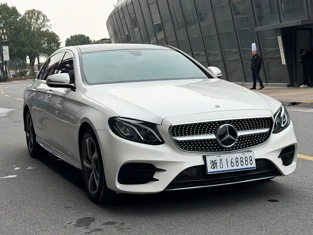 Mercedes-Benz E-Class 2019 — фото 3