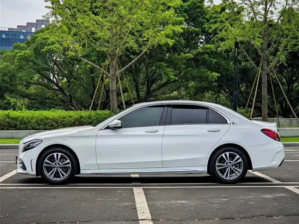 Mercedes-Benz C-Class 2019