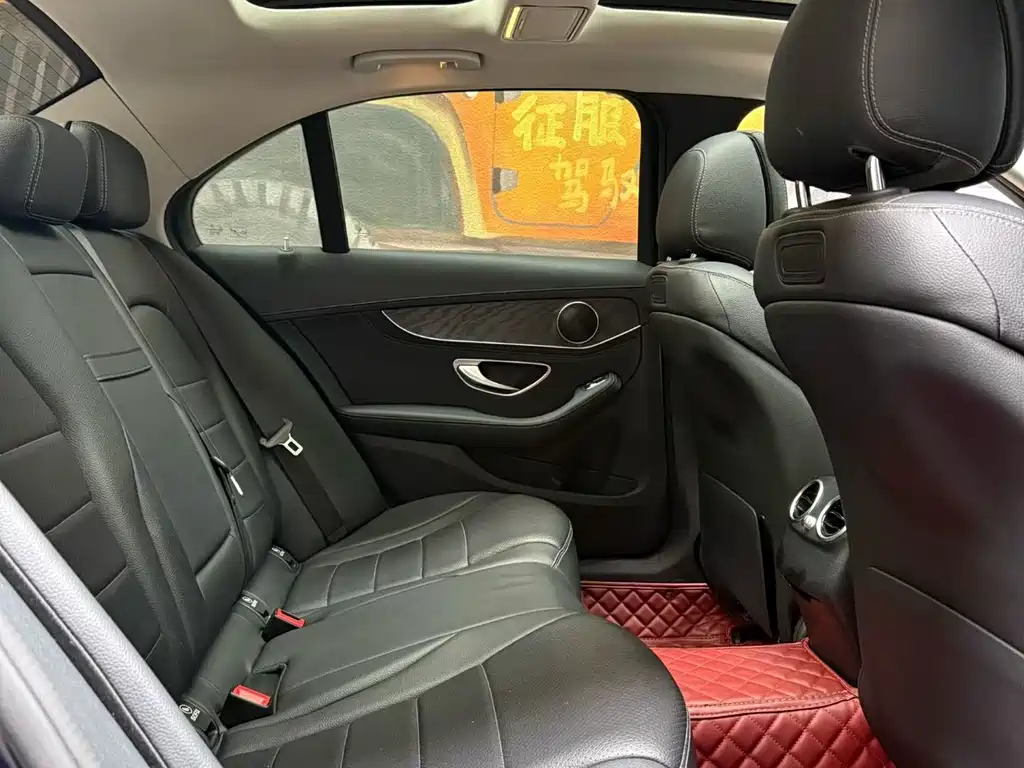 Mercedes-Benz C-Class 2018 — фото 9