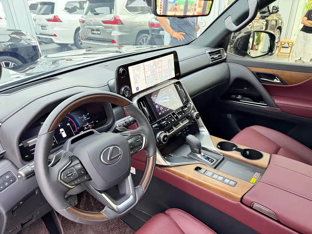 Lexus LX 2025 — фото 13