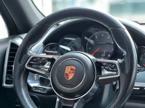 Porsche Cayenne 2014