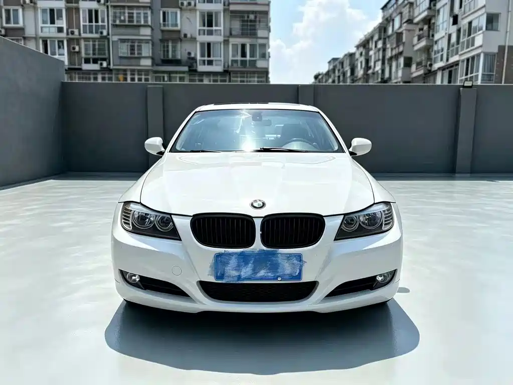 BMW 3 Series 2010