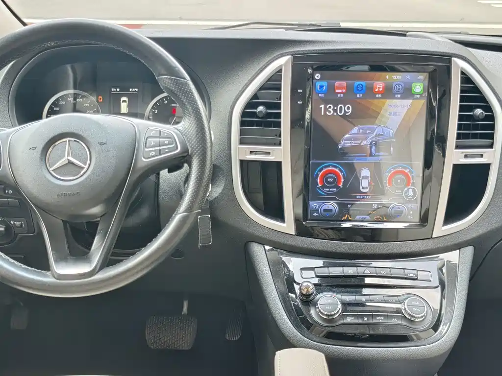 Mercedes-Benz Vito 2020 — фото 16