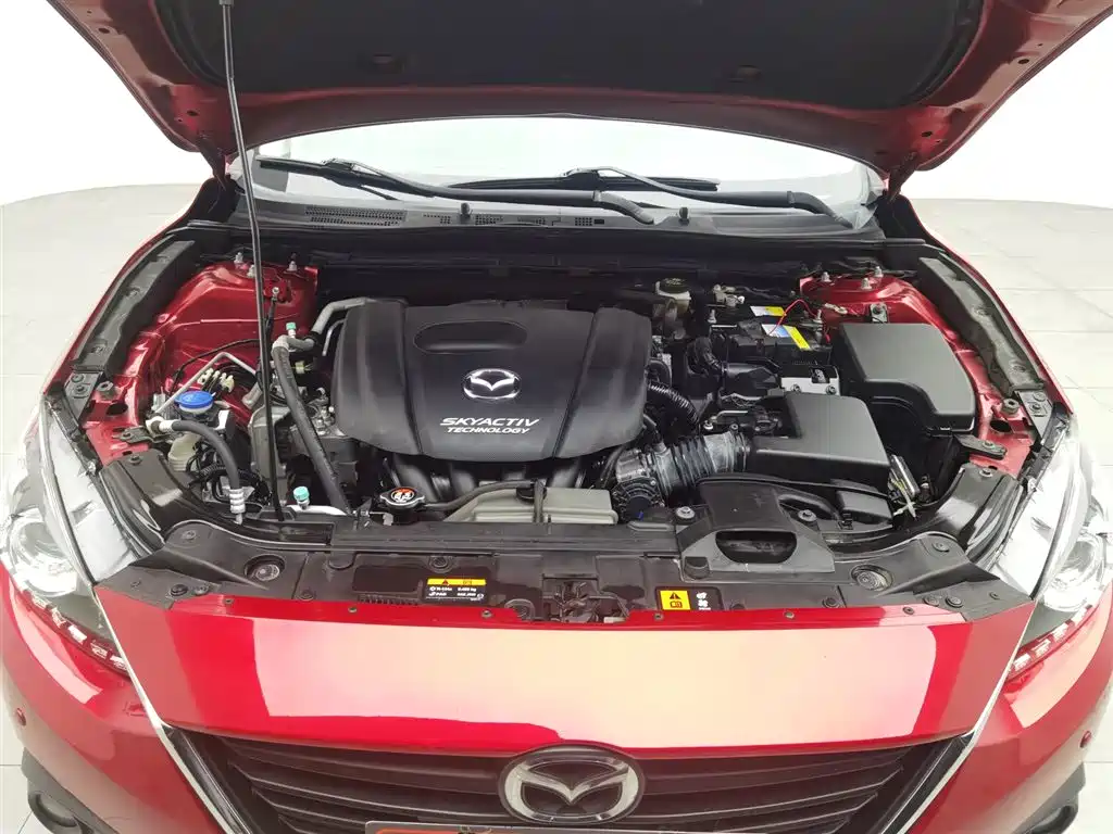 Mazda 3 Axela 2016 — фото 6