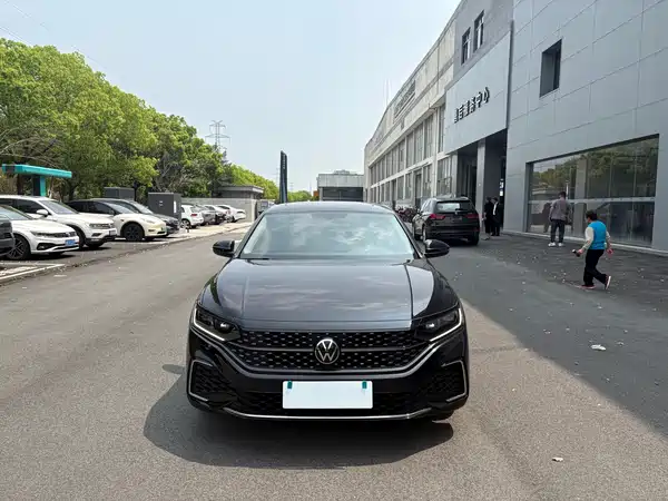 Volkswagen Passat 2023