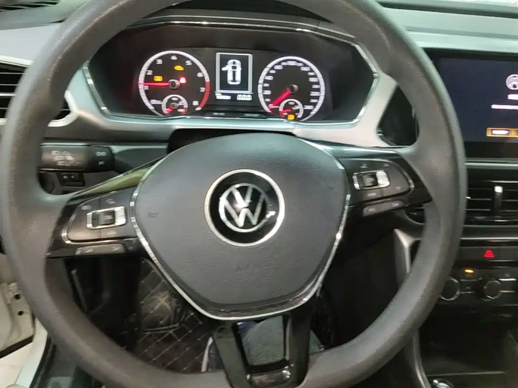Volkswagen T-Cross 2021 — фото 11