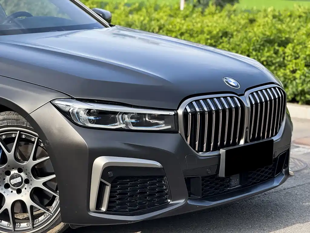 BMW 7 Series 2018 — фото 15