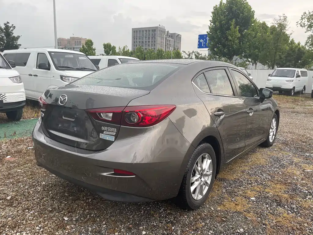 Mazda 3 Axela 2014
