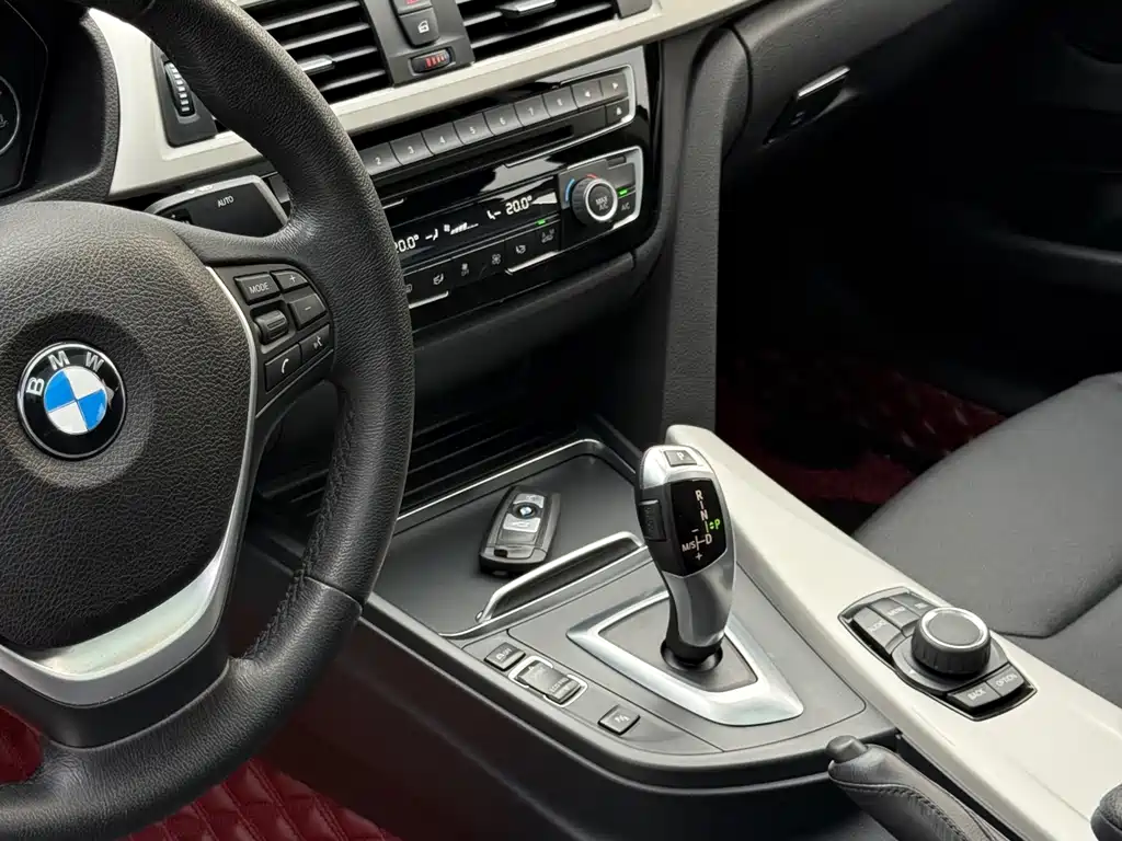 BMW 3 Series GT 2017 — фото 15