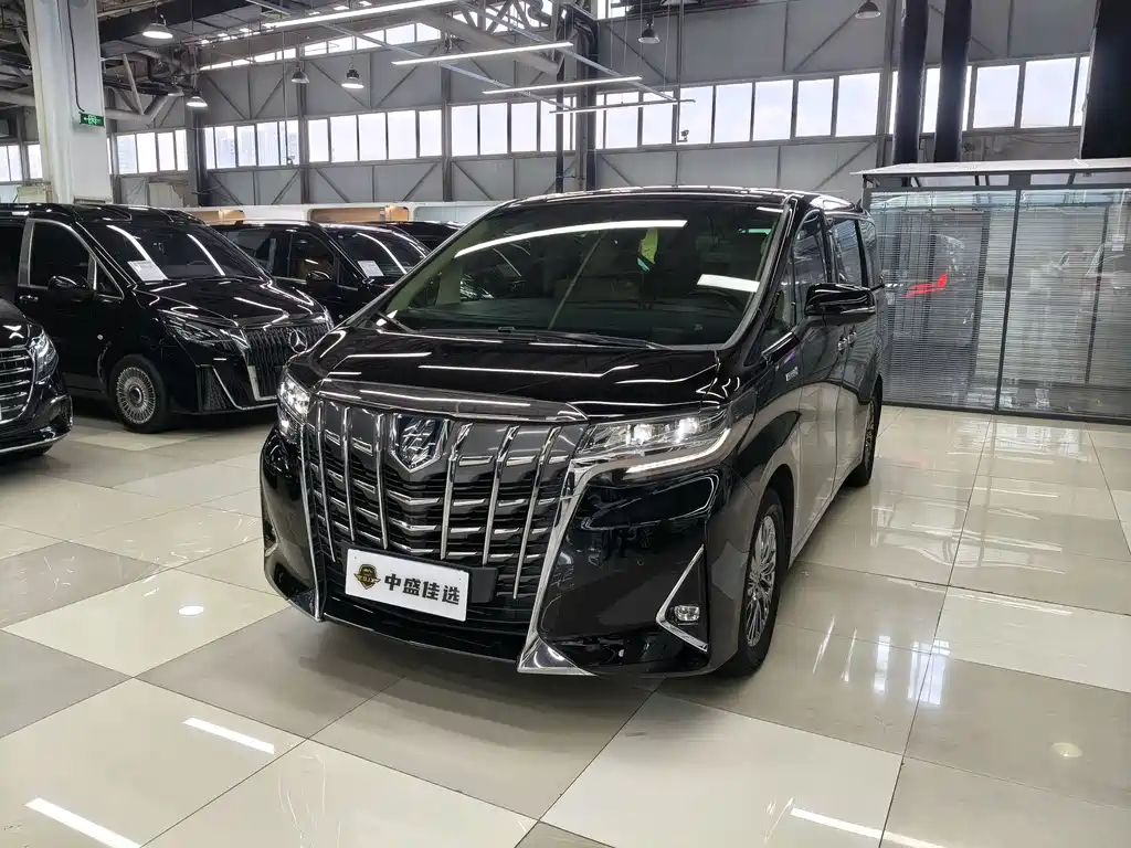 Toyota Alphard 2022 — фото 1