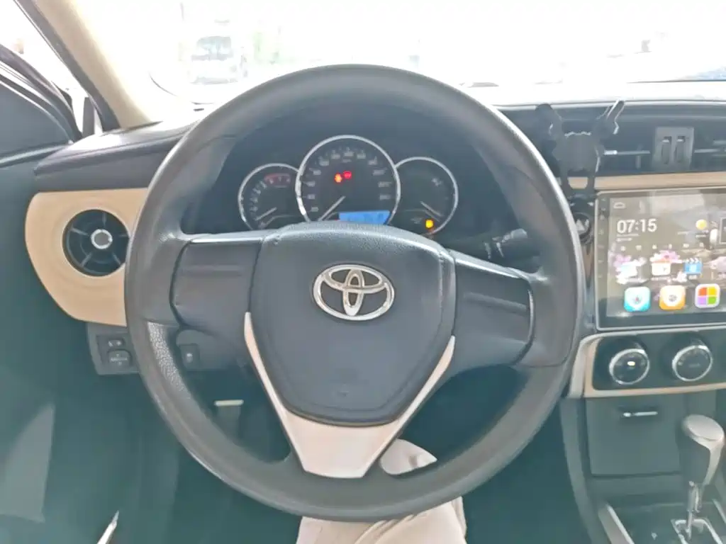 Toyota Corolla 2017 — фото 11