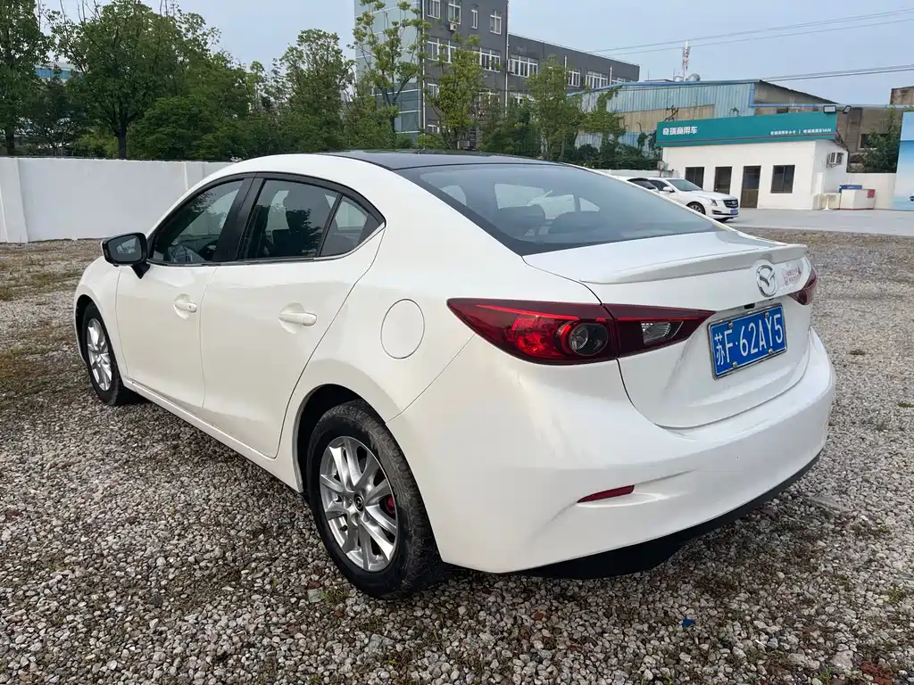 Mazda 3 Angkesela 2016