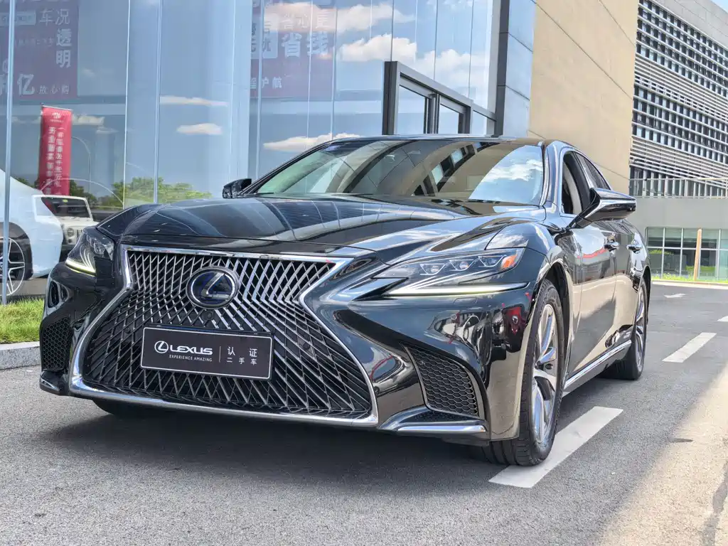 Lexus LS 2020 — фото 1