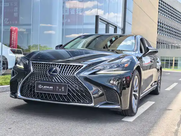 Lexus LS 2020